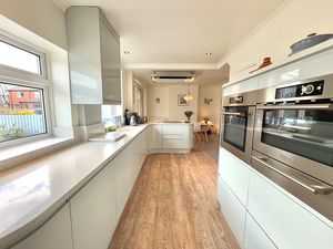 Photo 18- click for photo gallery